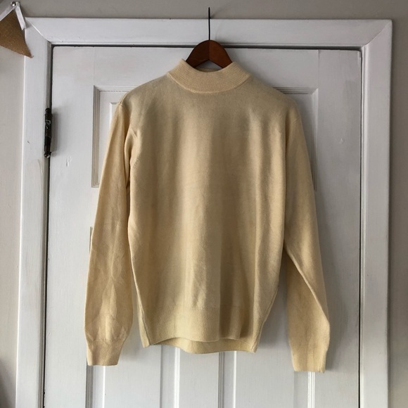 Vintage Sweater - Picture 2 of 5